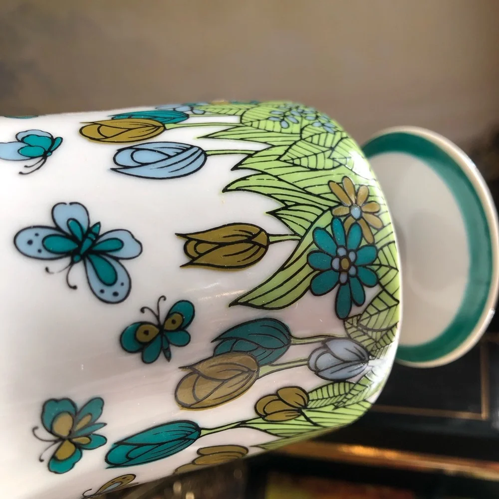 ☕️VINTAGE Arnart Smug Mug “Spring Garden” Floral Butterfly Ceramic Mug ☕️